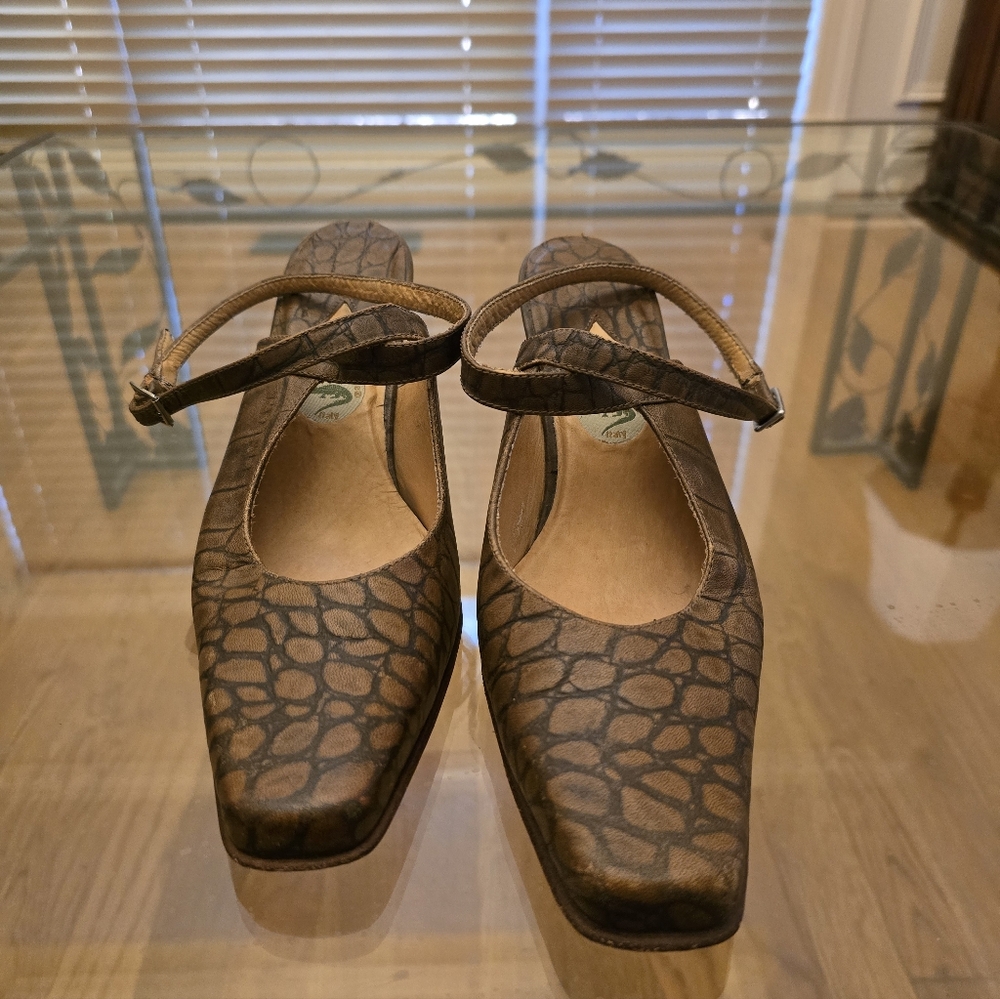 Brown Leather Alligator-Patterned Women's Ankle-Strap Sandals